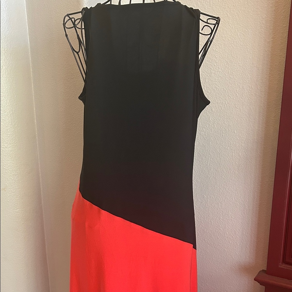 Elegant Asymmetrical Black and Red Maxi Dress - Picture 10 of 13